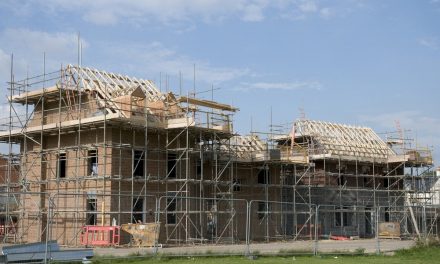 NFB: Government must pay furloughed workers by end of April