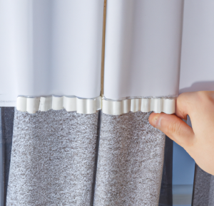 How To Hang Pencil Pleat Curtains Choose Which Row to Fasten the Hooks