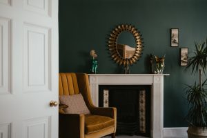 Should you wallpaper a chimney breast?